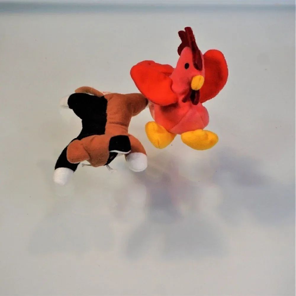 TY Beanie Babies Retired 1993 Vintage Strut the Rooster Chip the Cat Lot Of 2